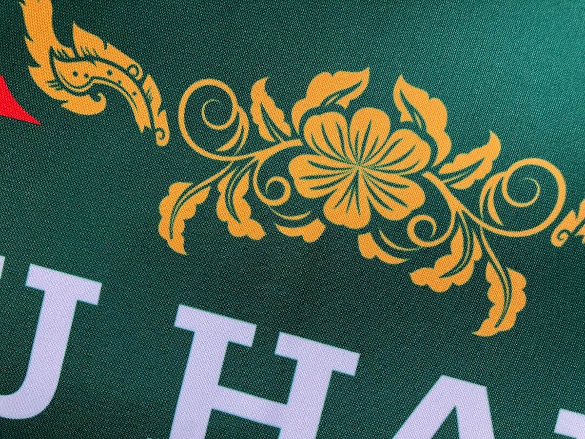 Close weave of cafe banner fabric