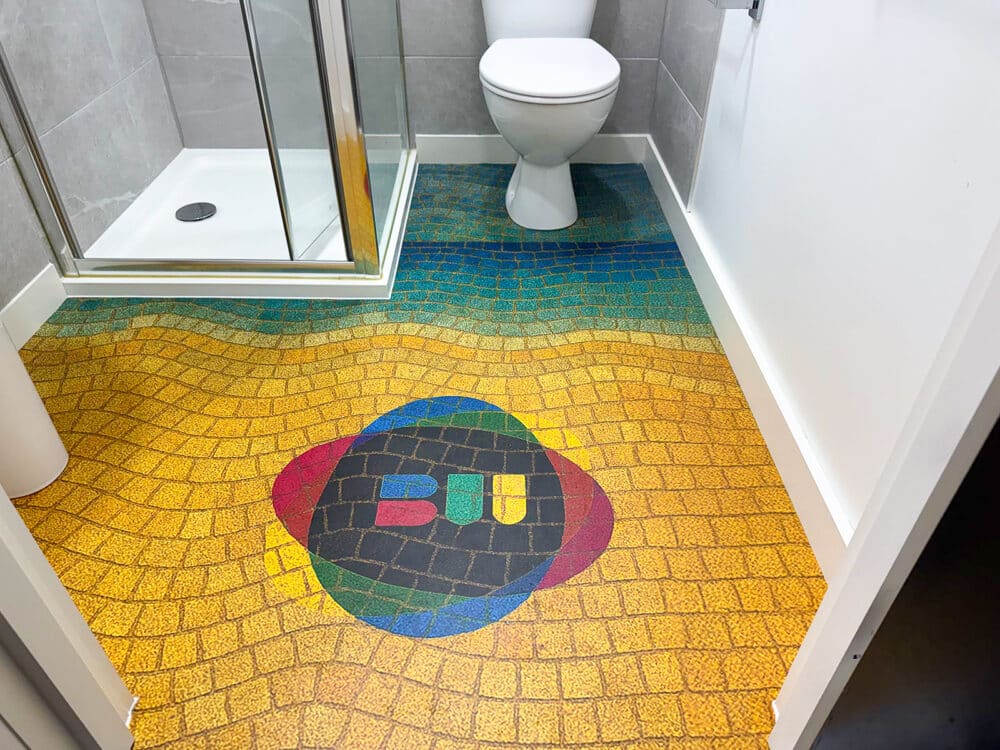 Custom-bathroom-Lino