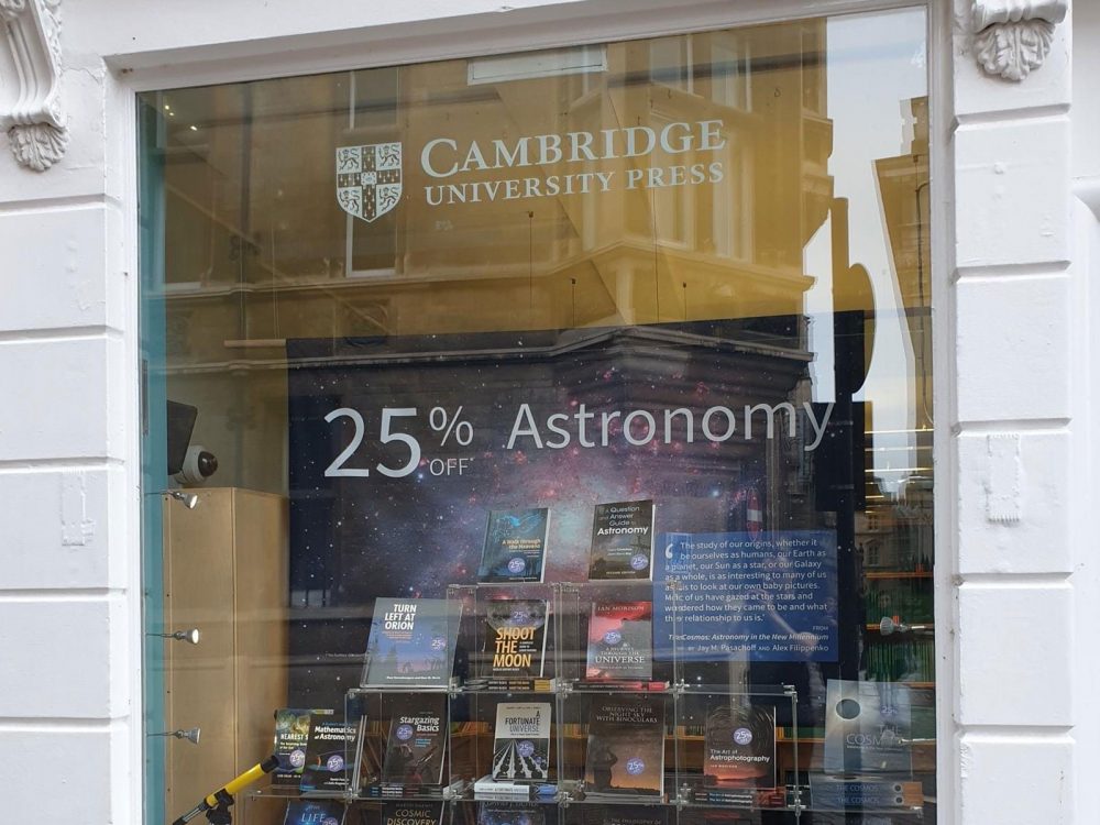 Double sided fabric display banner