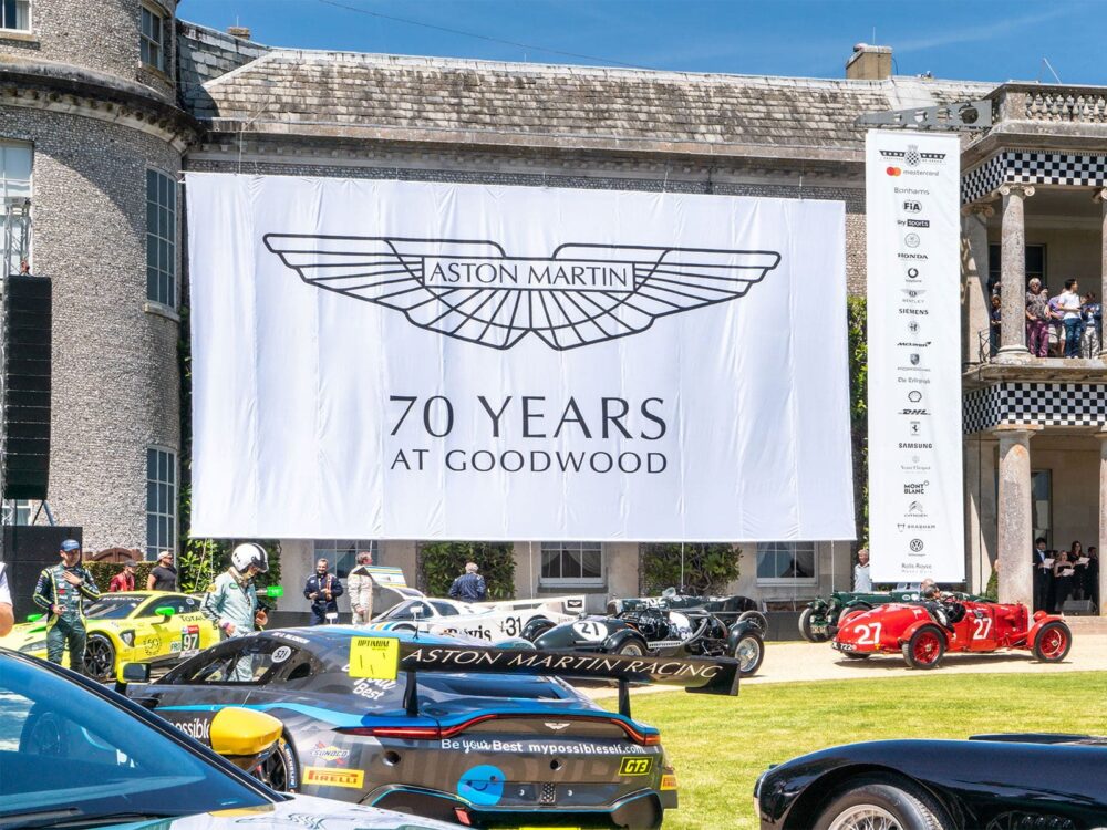 Display banner made from fabric